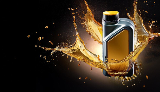 Importance of Regular Oil Changes for Truck Longevity